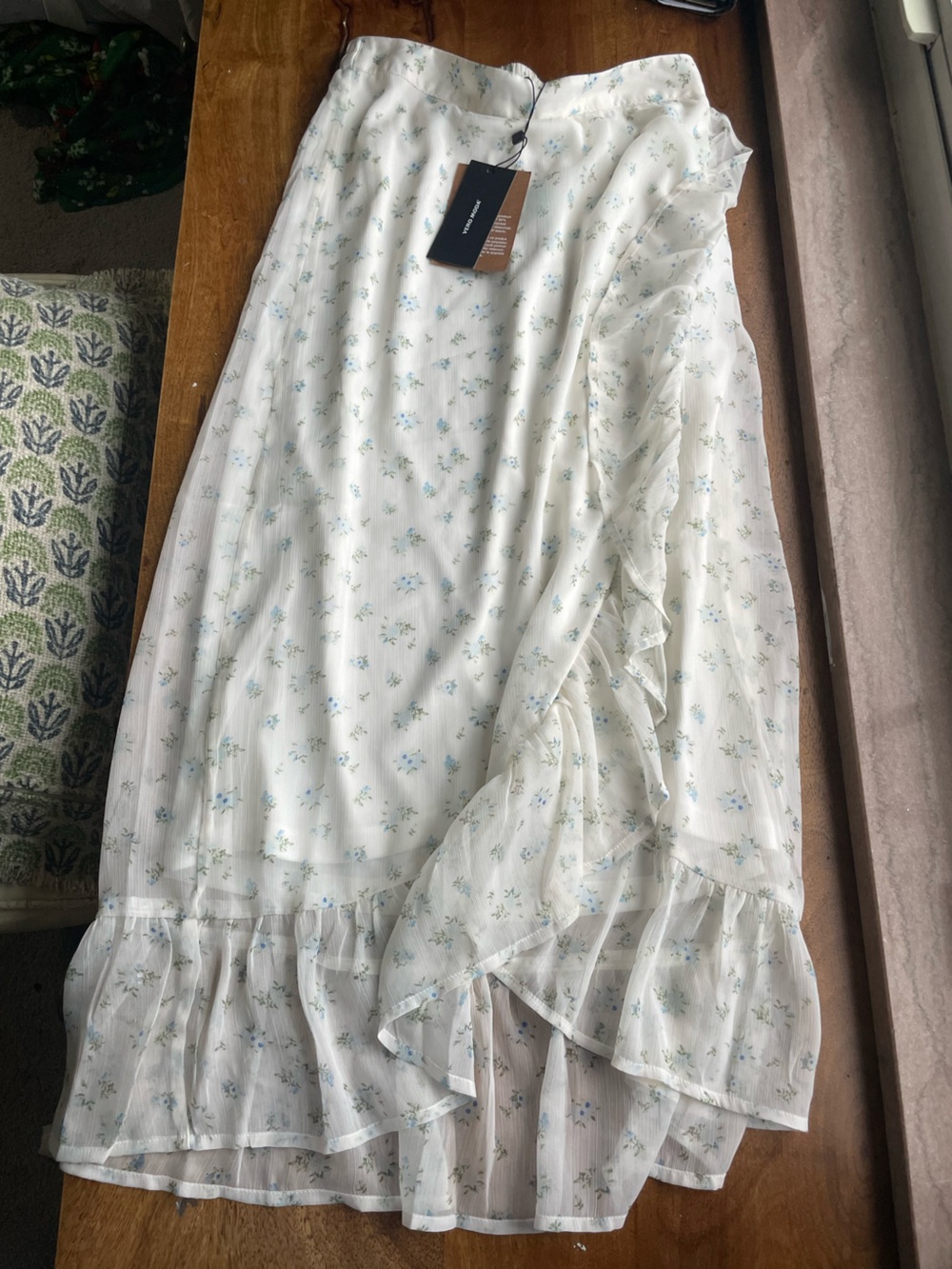Vero Moda White Maxi Skirt with Light Blue and Green Florals and Ruffles XS NWT - Picture 3 of 8